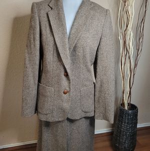 Jh collectibles skirt suit